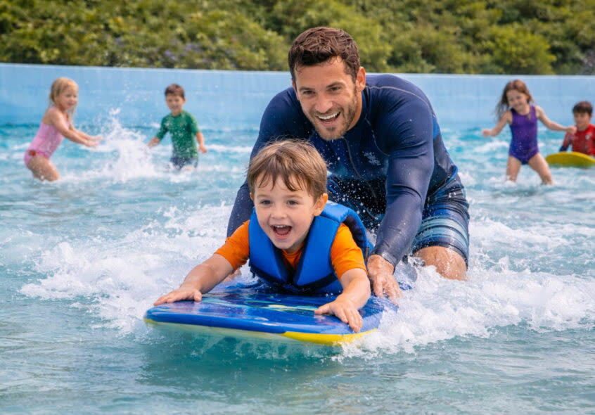 Bahrain Surf Park, Club Hawaii Experience